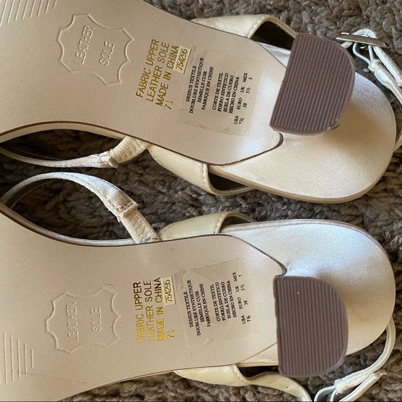 Cream 90s Unlisted Kitten Heels - Picture 5 of 5